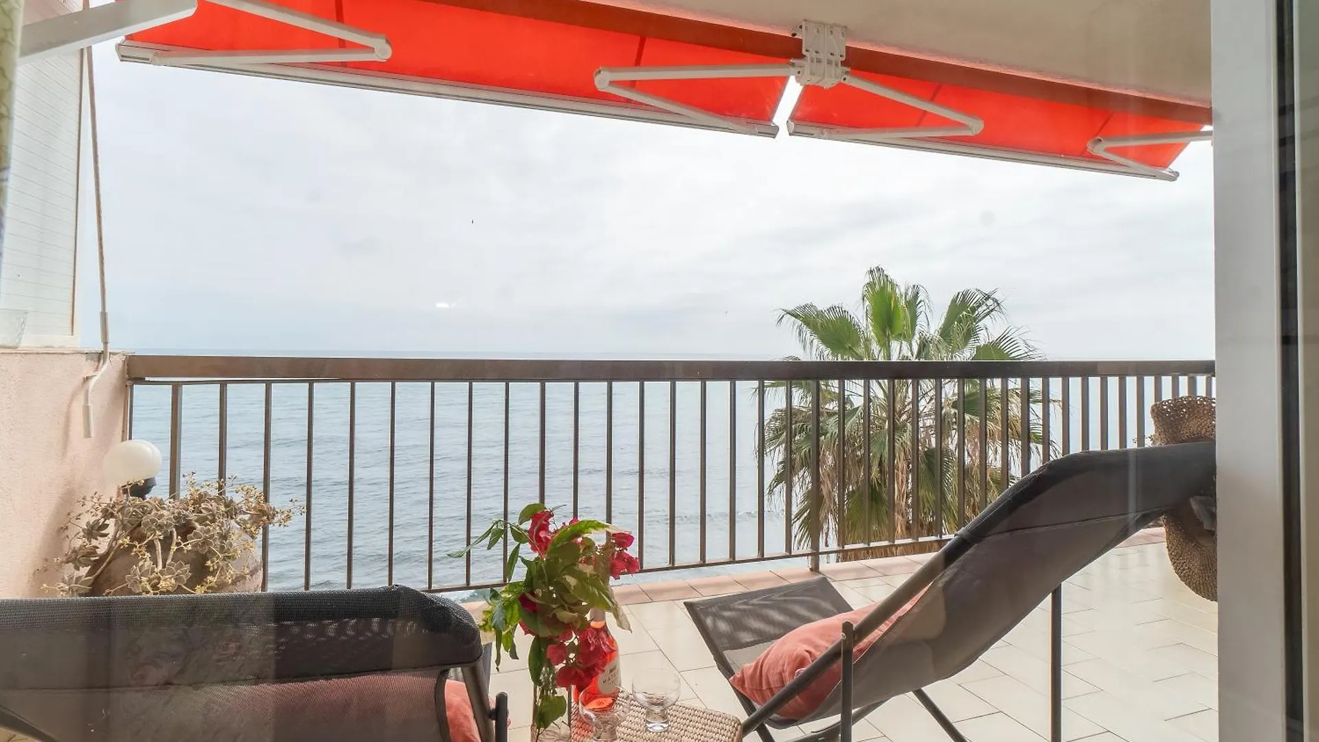Piso Con Vista Increible Al Mar Apartment Sant Andreu de Llavaneres